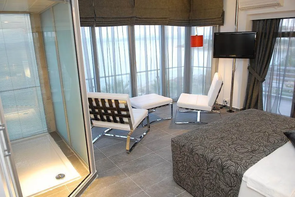 Cesme Ladin Hotel