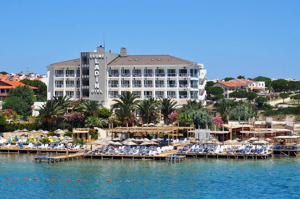 הקונטקטים של Cesme Ladin Hotel
